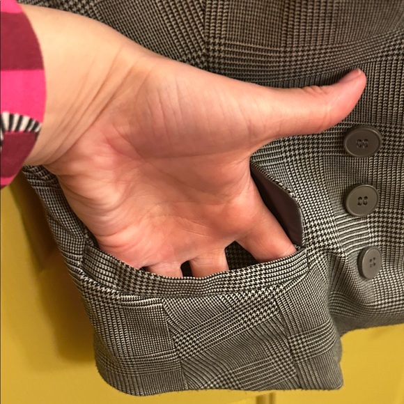 New York & Company Gray Plaid Tailored Buttoned Vest Stretch Lined Size 10 - Picture 8 of 17